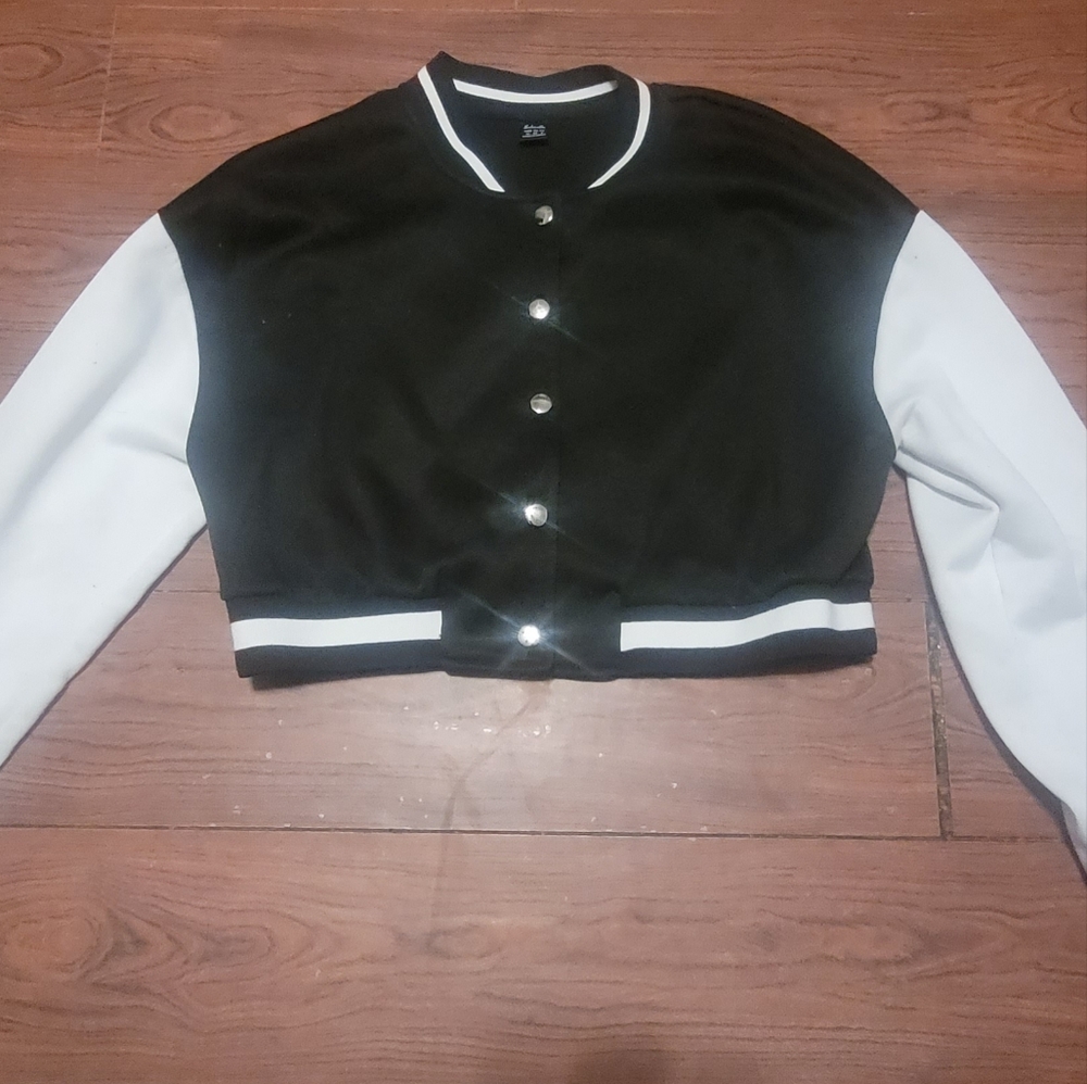 Black and white shein jacket size med